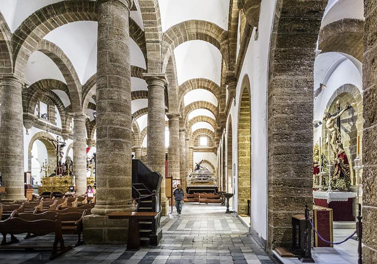 El Obispado de Cadiz, sobre las filtraciones de agua en Santa Cruz: «No podemos conocer las causas de los daños que ha sufrido el templo»